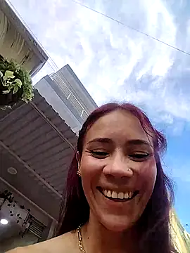 Snapshot of dulcelatin21 chatting on November 1, 9:50 pm dulcelatin21 online show from November 1, 9:50 pm