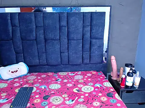 sanabeltits202cl online show from April 16, 8:20 pm