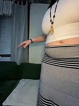 Snapshot of voorheesgirl chatting on November 7, 3:17 am voorheesgirl online show from November 7, 3:17 am