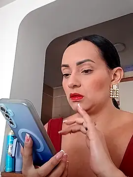 Snapshot of sarita_star chatting on May 20, 3:29 pm sarita star online show from May 20, 3:29 pm