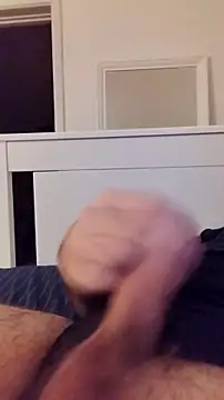 Snapshot of NewJoiner chatting on September 15, 8:42 pm NewJoiner online show from September 15, 8:42 pm