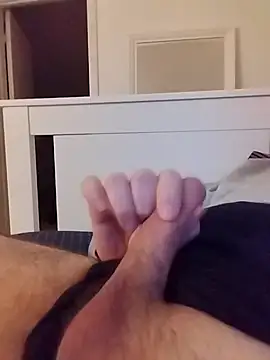 Snapshot of NewJoiner chatting on October 11, 9:46 pm NewJoiner online show from October 11, 9:46 pm