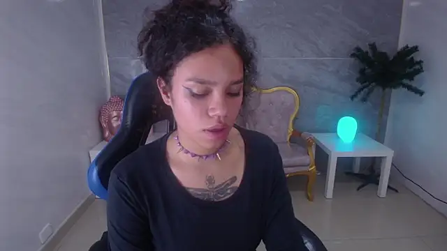 Snapshot of Canela_s1 chatting on September 18, 1:40 am Canela s1 online show from September 18, 1:40 am