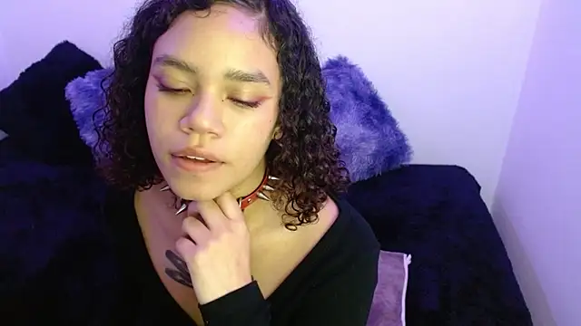 Snapshot of Canela_s1 chatting on November 21, 8:51 pm Canela s1 online show from November 21, 8:51 pm