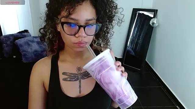 Canela s1 online show from March 22, 3:26 pm