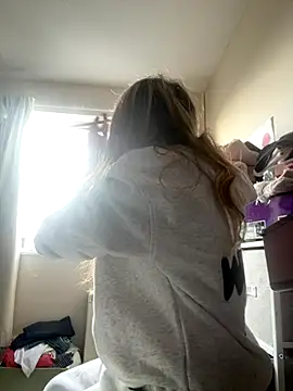 Snapshot of Angelloverxo chatting on December 4, 2:37 pm Angelloverxo online show from December 4, 2:37 pm