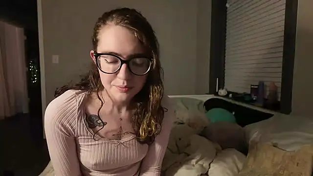 Snapshot of knottybunny chatting on November 26, 11:44 am knottybunny online show from November 26, 11:44 am