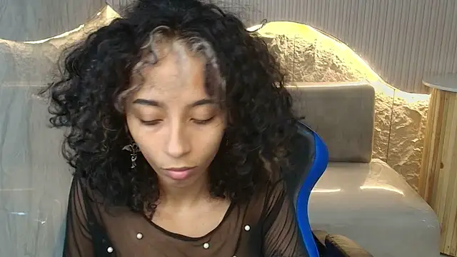 Snapshot of Agnis_ink_r chatting on November 29, 1:47 pm Agnis ink r online show from November 29, 1:47 pm