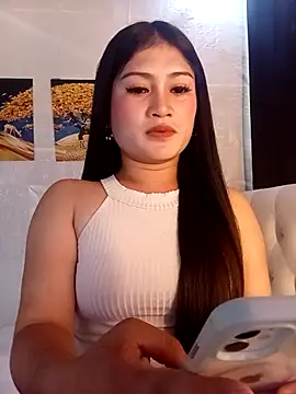 Snapshot of Naughtyalina2 chatting on April 19, 12:54 am Naughtyalina2 online show from April 19, 12:54 am