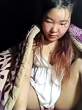 Snapshot of lylylove chatting on May 1, 12:59 am lylylove online show from May 1, 12:59 am