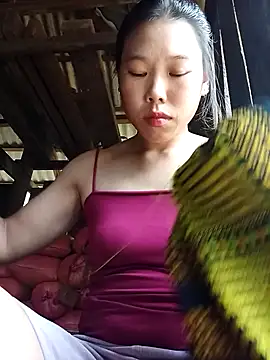 Ngocmi909 online show from October 11, 9:30 am