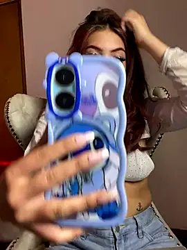 Snapshot of Sara_pink18 chatting on October 13, 8:14 am Sara pink18 online show from October 13, 8:14 am