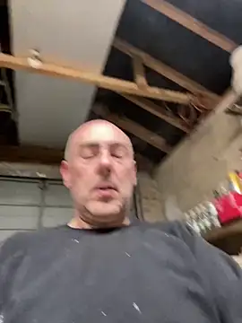 Richmcgee online show from April 9, 7:19 pm