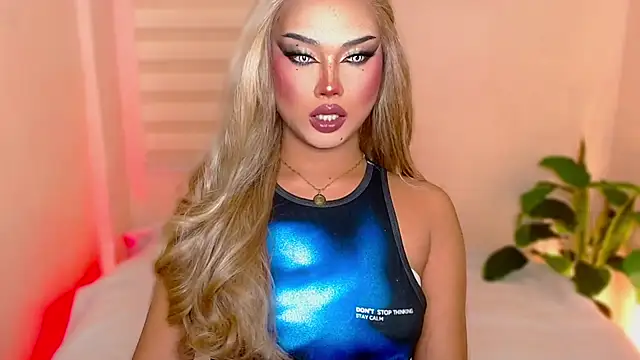 Snapshot of MissRumi_Hunter chatting on October 29, 3:53 am MissRumi Hunter online show from October 29, 3:53 am