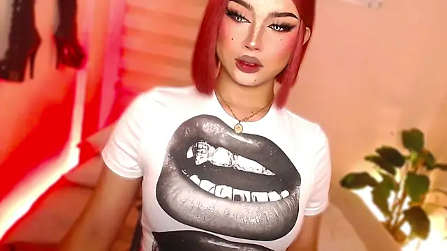 Snapshot of MissRumi_Hunter chatting on December 5, 6:48 pm MissRumi Hunter online show from December 5, 6:48 pm