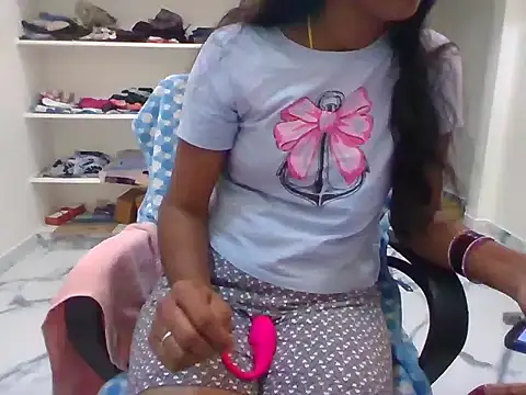 Snapshot of raasi_telugu chatting on September 22, 5:04 pm raasi telugu online show from September 22, 5:04 pm