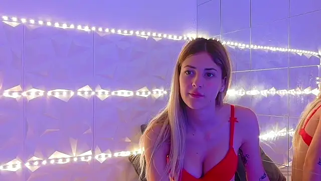 Snapshot of Aishha_ chatting on September 11, 5:29 am Aishha online show from September 11, 5:29 am