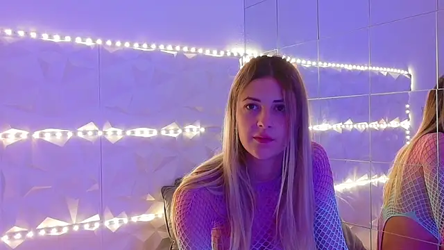 Snapshot of Aishha_ chatting on September 29, 5:12 am Aishha online show from September 29, 5:12 am