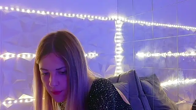 Snapshot of Aishha_ chatting on October 3, 5:15 am Aishha online show from October 3, 5:15 am