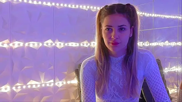 Snapshot of Aishha_ chatting on October 27, 6:06 am Aishha online show from October 27, 6:06 am