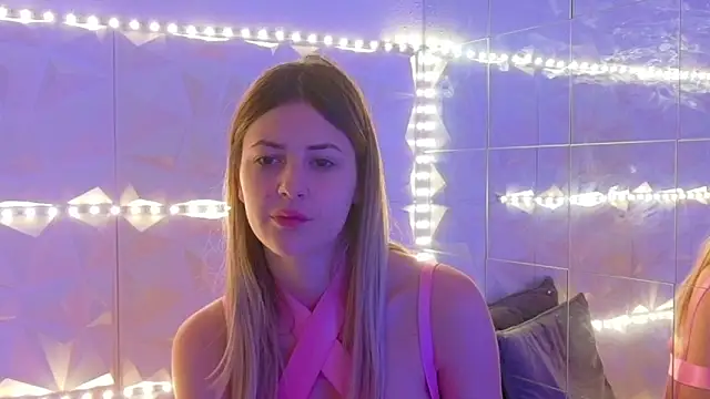 Snapshot of Aishha_ chatting on November 28, 5:54 am Aishha online show from November 28, 5:54 am