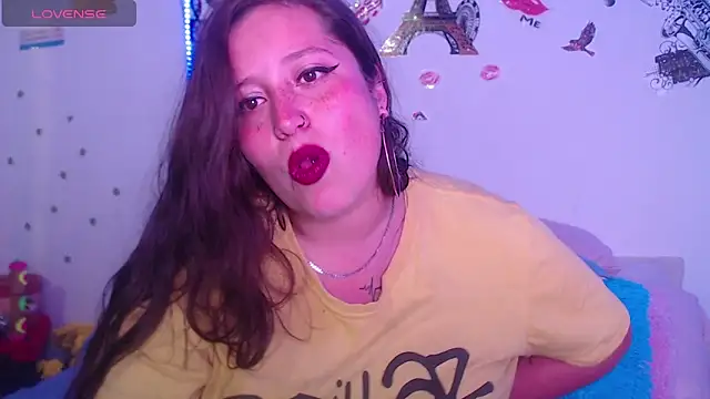 Snapshot of nahomy_jonhs chatting on October 4, 3:59 am nahomy jonhs online show from October 4, 3:59 am