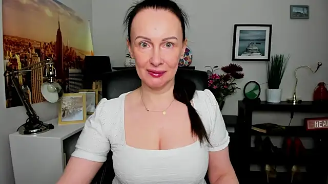 Velvet Jasmine online show from September 18, 5:42 am