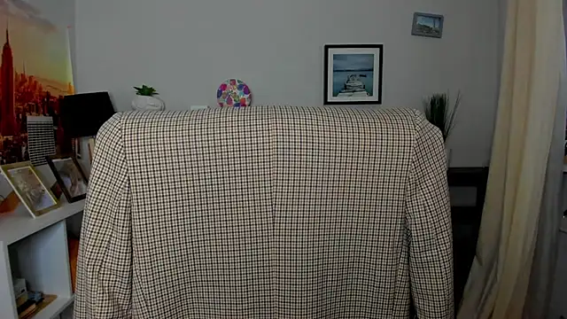 Velvet Jasmine online show from November 1, 7:32 am