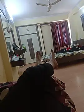 Snapshot of indianshycouple chatting on May 10, 5:45 am indianshycouple online show from May 10, 5:45 am