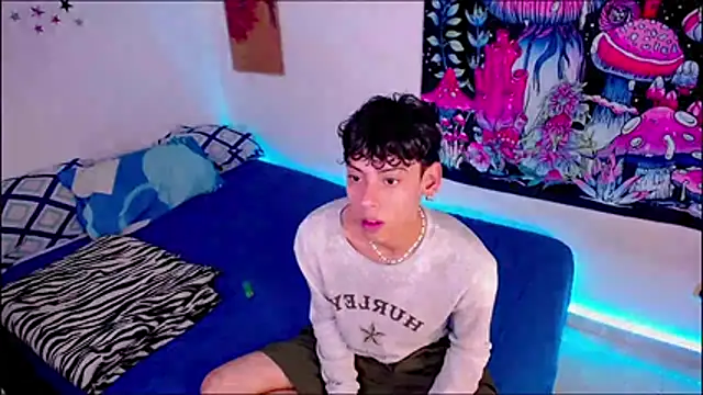 Thedoll ethan7 online show from June 3, 8:47 pm