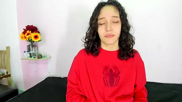 Snapshot of TeensNews18 chatting on September 29, 11:20 pm TeensNews18 online show from September 29, 11:20 pm