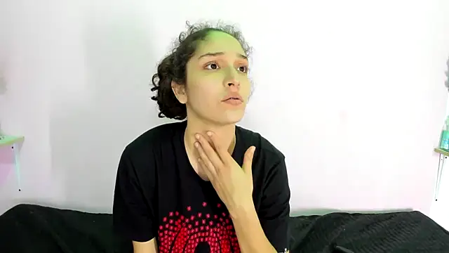 Snapshot of TeensNews18 chatting on October 9, 11:19 am TeensNews18 online show from October 9, 11:19 am