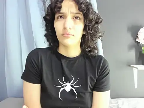 Snapshot of TeensNews18 chatting on December 2, 11:15 am TeensNews18 online show from December 2, 11:15 am