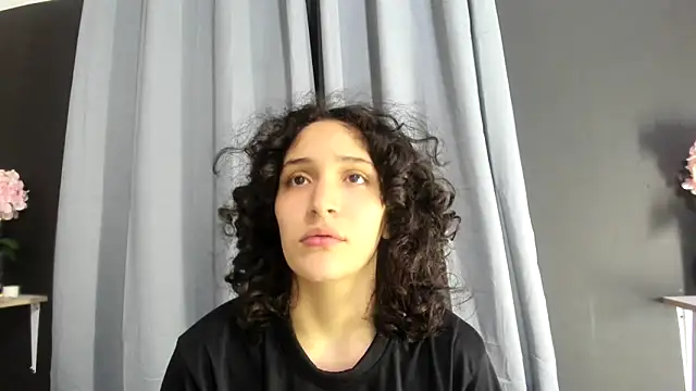 Snapshot of TeensNews18 chatting on December 3, 11:36 pm TeensNews18 online show from December 3, 11:36 pm