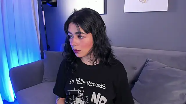 Snapshot of flower_smith_ chatting on November 7, 11:43 am flower smith online show from November 7, 11:43 am