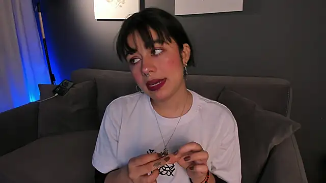 Snapshot of flower_smith_ chatting on November 17, 12:00 pm flower smith online show from November 17, 12:00 pm