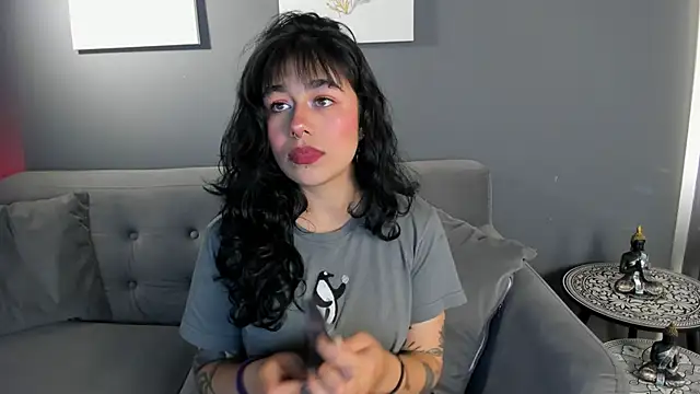 flower smith  online show from February 3, 12:32 pm