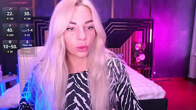 Snapshot of BellaRayyy chatting on November 28, 7:33 am BellaRayyy online show from November 28, 7:33 am