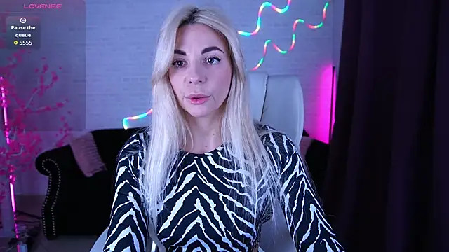 BellaRayyy online show from February 9, 9:19 pm