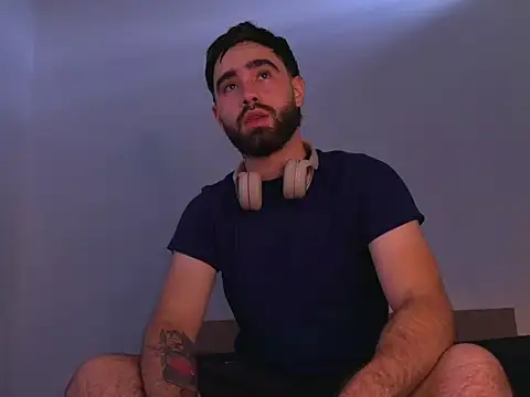 Snapshot of zack_sullivan22 chatting on October 3, 7:33 pm zack sullivan22 online show from October 3, 7:33 pm