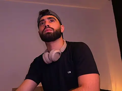 Snapshot of zack_sullivan22 chatting on October 9, 4:10 am zack sullivan22 online show from October 9, 4:10 am