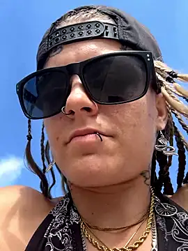 ittybittymeryssa online show from April 6, 2:07 pm