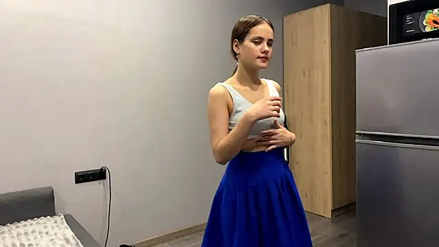 Snapshot of AiMinix chatting on September 11, 4:07 pm AiMinix online show from September 11, 4:07 pm