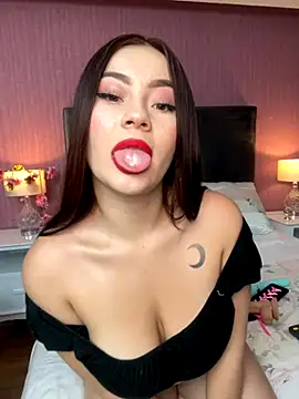 Snapshot of Alahia_Monroe chatting on October 10, 7:35 pm Alahia Monroe online show from October 10, 7:35 pm