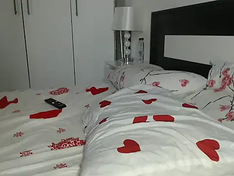 petite danielle online show from September 9, 7:19 am