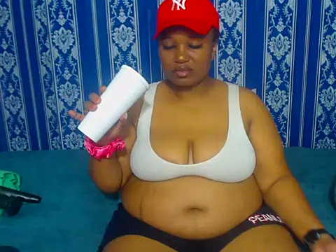 JUICEYLIPS333 online show from November 4, 3:55 pm