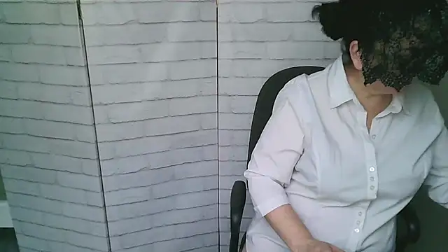 Helen xi  online show from November 21, 12:15 pm