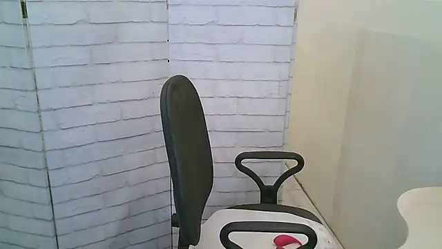 Helen xi  online show from February 11, 5:23 am