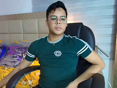 stewart mateo  online show from November 13, 2:10 am