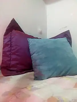 linalolo 12 online show from November 25, 8:20 pm